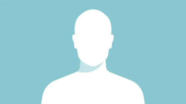 Silhouette einer Person vor blauem Hintergrund, symbolisiert Teammitglied von Long COVID und ME/CFS 